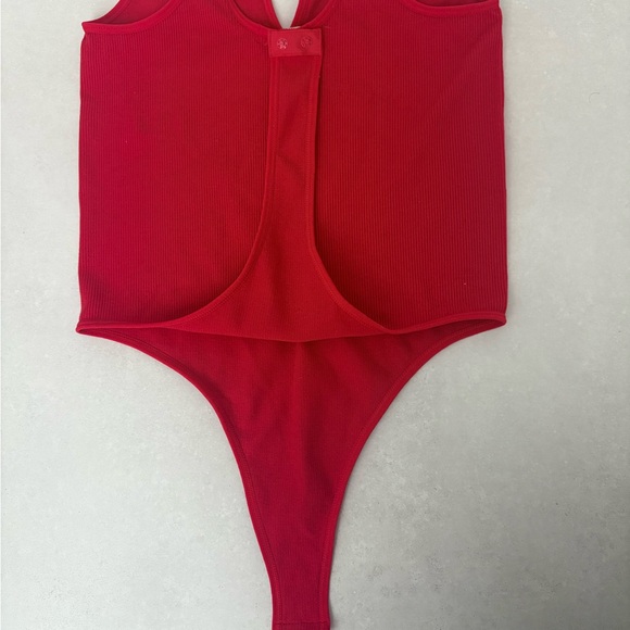 Bozzolo Red Ribbed Tank Top - Picture 7 of 7